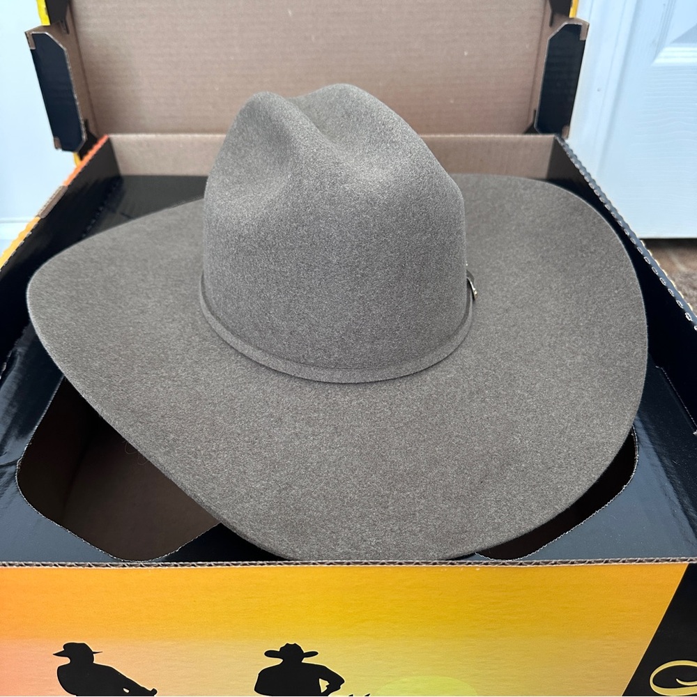 Serratelli Canyon Hat Size 7 Like New